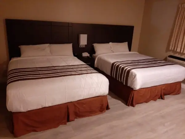 Silver Maple Motel 4